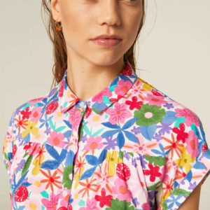 Camisa manga corta floral de Compañía Fantástica